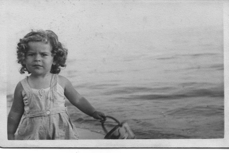 Nell'immagine la piccola Sissel Emilia Vogelmann (1935-1944), deportata coi genitori ad Auschwitz-Birkenau e uccisa nelle camere a gas. © Per gentile concessione della famiglia Vogelmann